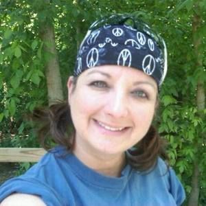 Meet your Posher, Dee dee